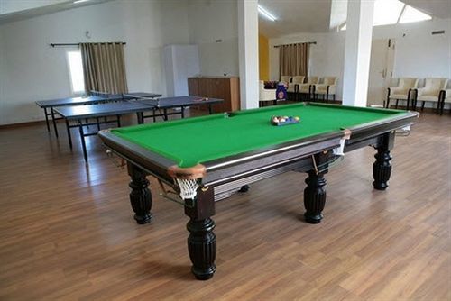 Deccan Plaza Hotel - Ooty Extérieur photo